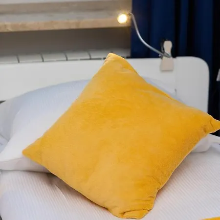 Panska By Renters Varşova